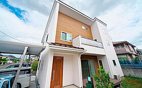 大東住宅株式会社の施工事例「ナチュラルな色合いの箱型の家。爽やかな風を感じる住み心地」のメイン画像