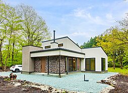 FUJIKEN ORDERHOUSEの施工事例「桧と自然の心地よさに包まれて “何もしない”贅沢を愉しむセカンドハウス」の画像