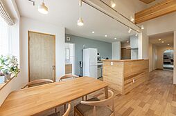 一生健命の家づくり研究会の施工事例「妙高の自然をまるかじり【妙高市・平屋・自然素材・ウッドテラス・家事楽】」の画像