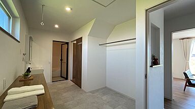 家'Sハセガワ株式会社の施工事例「solare~光あふれる家族の笑顔に満ちた暮らし~【上越市・回遊家事動線】」の画像2