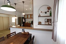 徳栄建設株式会社の施工事例「カフェ気分の家」の画像