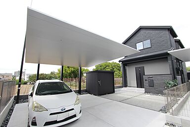 徳栄建設株式会社の施工事例「モノトーンにこだわったおしゃれな家」の画像