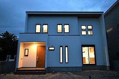 たいようホーム株式会社の施工事例「スタイリッシュな外観が映えるシンプルモダンな家」の画像10