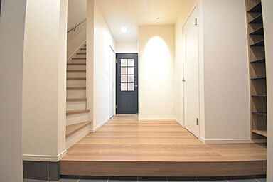 たいようホーム株式会社の施工事例「街中であることを感じさせない広々20帖LDKのお家」の画像9