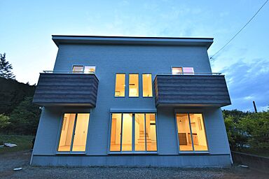 たいようホーム株式会社の施工事例「無垢材と塗り壁が映える自然素材に包まれた壁紙ゼロの家」の画像10