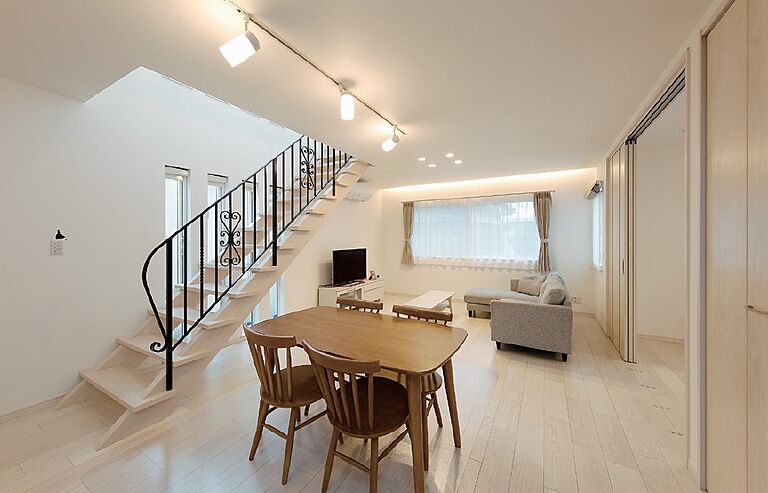 株式会社アイ工務店 札幌西支店の公式画像_リビング2