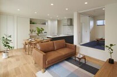 シンプルモダンスタイルのリビング マコトホーム株式会社の事例画像