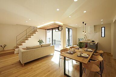 マコトホーム株式会社の施工事例「居心地を考えた、人が集まるデザイン住宅」の画像1