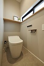 カフェスタイルのトイレ マコトホーム株式会社の事例画像