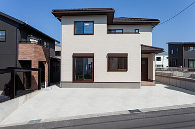 マコトホーム株式会社の施工事例「和室のあるゆとりの4LDK。収納も充実した快適な暮らし」の画像