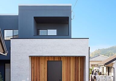 マコトホーム株式会社の施工事例「モダンな石目調とモノトーンの住宅」の画像