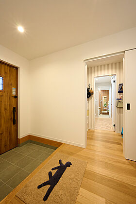 ALL・IN株式会社の施工事例「吹き抜けとハンモックの明るい家」の画像8