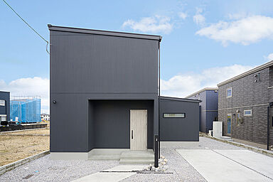 ALL・IN株式会社の施工事例「男性好みのシックで落ち着いた家」の画像