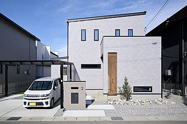 ALL・IN株式会社の施工事例「日当たりがよく暖かい木の家」の画像