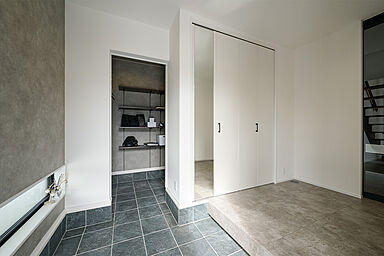 ALL・IN株式会社の施工事例「シンプルで効率的な家事動線の家」の画像3