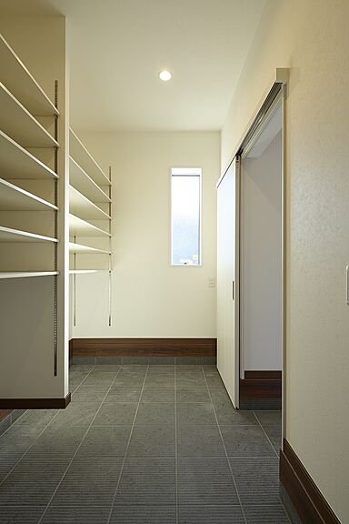 株式会社アンソホームの施工事例「「機能美」新しい生活様式を取り入れた美しい住まい」の画像3