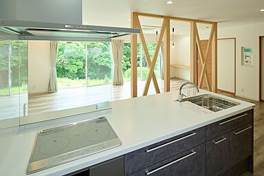 株式会社アンソホームの施工事例「音羽山を借景にした清々しい住まい」の画像4