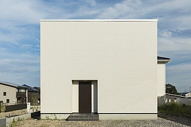 CASTLE HOMEの施工事例「シンプルなのにかっこいい憧れの白い家」の画像