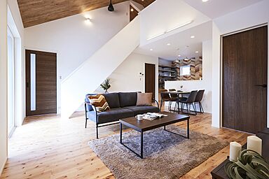 CASTLE HOMEの施工事例「開放感のあるリゾート風インテリアで心地よく暮らせる家」の画像1