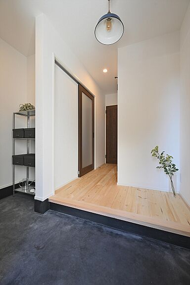 CASTLE HOMEの施工事例「外部収納のあるコンパクトながら暮らしやすい家」の画像1