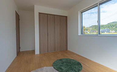 CASTLE HOMEの施工事例「車とバイク、BBQを思う存分楽しめる!仲間が集まり、自由に楽しむ平屋の住まい」の画像7