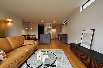 シンプルモダンスタイルのリビング CASTLE HOMEの事例画像