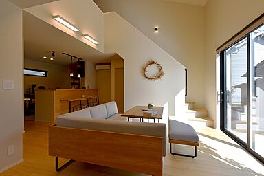 CASTLE HOMEの施工事例「シンプルモダンな空間で、ゆったりとした時間が過ごせる住まい」の画像1