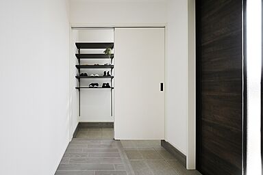 CASTLE HOMEの施工事例「子育て目線で考えた、家事がスムーズに流れる家」の画像10