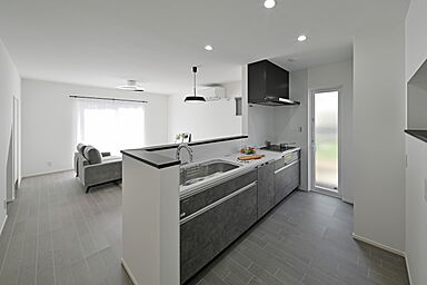 CASTLE HOMEの施工事例「子育て目線で考えた、家事がスムーズに流れる家」の画像4