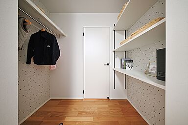 CASTLE HOMEの施工事例「勾配天井と家事動線にこだわった暮らしやすい平屋」の画像5