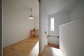 CASTLE HOMEの施工事例「回遊できる家事動線とたっぷり収納。洗濯がラクになるナチュラルモダンの住まい」の画像10