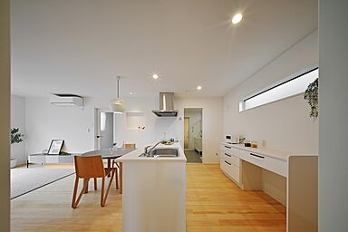 CASTLE HOMEの施工事例「22坪台で叶えた、書斎とランドリールームのある高性能な平屋」の画像2