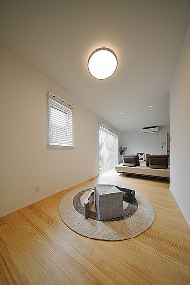 CASTLE HOMEの施工事例「22坪台で叶えた、書斎とランドリールームのある高性能な平屋」の画像5