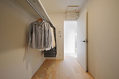 CASTLE HOMEの施工事例「22坪台で叶えた、書斎とランドリールームのある高性能な平屋」の画像8