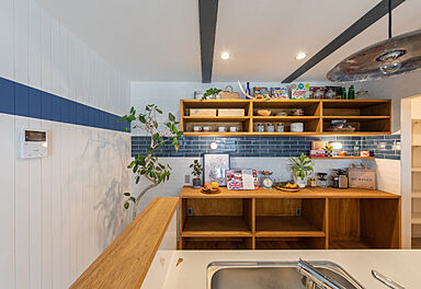 グラッソ株式会社の施工事例「ビルトインガレージ付き平屋風サーファーズハウス」の画像1