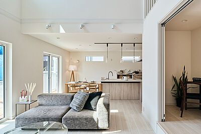 ホテルライクスタイルのリビング グラッソ株式会社の事例画像