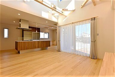 マコトホーム彦根店の施工事例「スタイルと陽の光を愉しむ家」の画像1