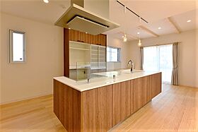 マコトホーム彦根店の施工事例「スタイルと陽の光を愉しむ家」の画像2