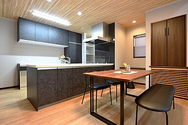 マコトホーム彦根店の施工事例「機能性とデザイン性を両立させた憧れの住まい」の画像2