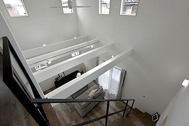 マコトホーム彦根店の施工事例「洗練されたグレーでカラーコーディネートした、居心地の良い住まい」の画像4