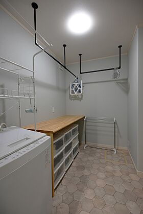 マコトホーム彦根店の施工事例「ネコちゃんと一緒に楽しむ、平屋プラス小屋裏収納の家」の画像6