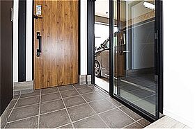 株式会社トキワ・ホームの施工事例「シンプルモダンなガレージハウス」の画像1