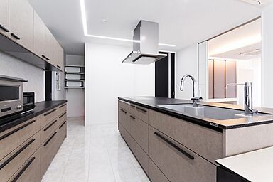 株式会社トキワ・ホームの施工事例「重厚感あるモノトーンガレージハウス」の画像6