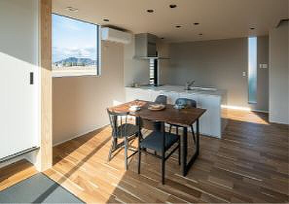 D-works株式会社の公式画像_リビング4