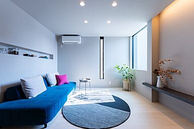 D-works株式会社の施工事例「光と陰影が織りなす、上質な空間の極み」の画像2