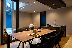 D-works株式会社の施工事例「落ち着きと華やかさを兼ね備えた上質空間」の画像2