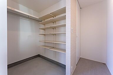 D-works株式会社の施工事例「最高のチルタイムを演出する、洗練された空間」の画像8