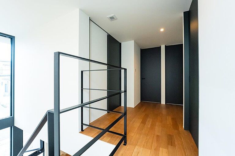 D-works株式会社の公式画像_階段9