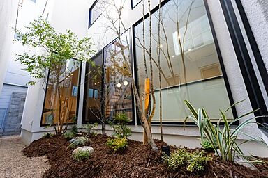 D-works株式会社の施工事例「狭さを感じさせない、中庭と自然光を取り入れた家」の画像6