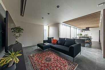 D-works株式会社の施工事例「時代を超越するガレージハウス、未来へ続く住まい」の画像